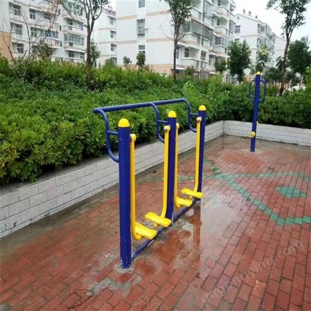 小区公园广场三人漫步机 室外路径健身器材 墙体单杠 泰昌供应