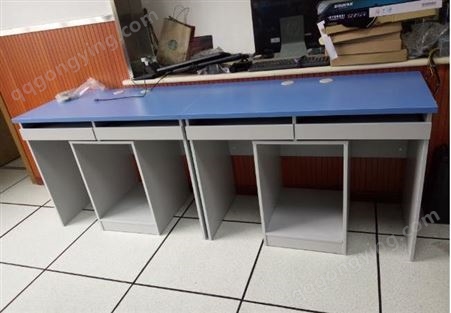 新密六角电脑桌 河南学生语音桌 订做