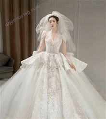 新娘婚纱白纱化妆造型拖尾礼服